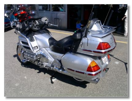 DIE ERSTEN BILDER VON UNSERER NEUEN GOLDWING 1800 (19.03.2005)