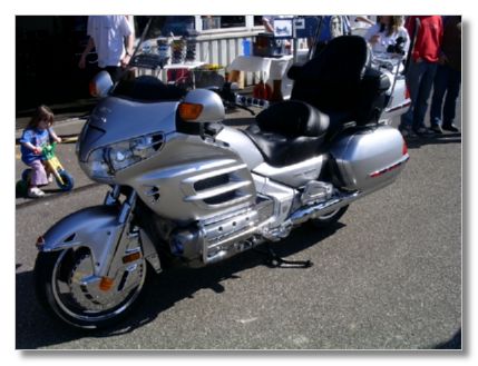 DIE ERSTEN BILDER VON UNSERER NEUEN GOLDWING 1800 (19.03.2005)
