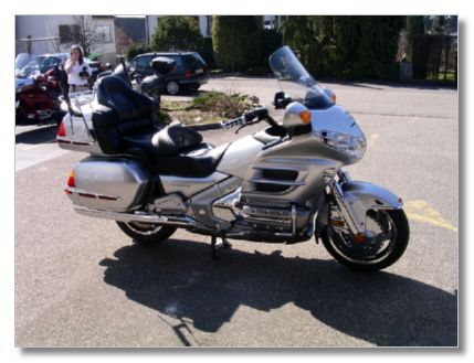 DIE ERSTEN BILDER VON UNSERER NEUEN GOLDWING 1800 (19.03.2005)