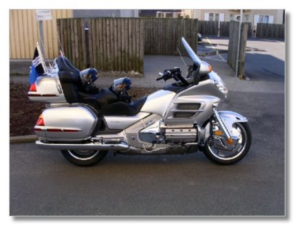 DIE ERSTEN BILDER VON UNSERER NEUEN GOLDWING 1800 (19.03.2005)