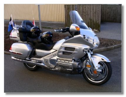 DIE ERSTEN BILDER VON UNSERER NEUEN GOLDWING 1800 (19.03.2005)